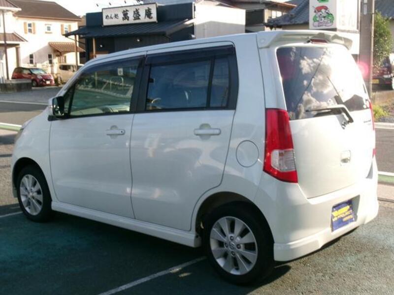 WAGON R