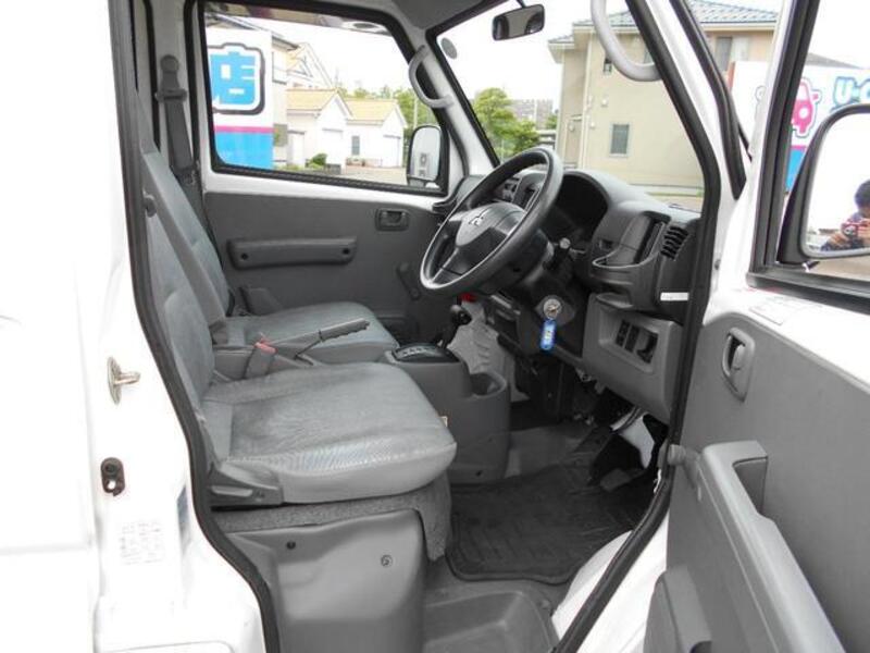 MINICAB VAN