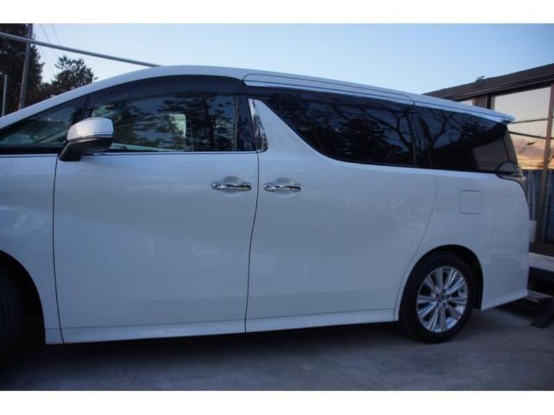 VELLFIRE