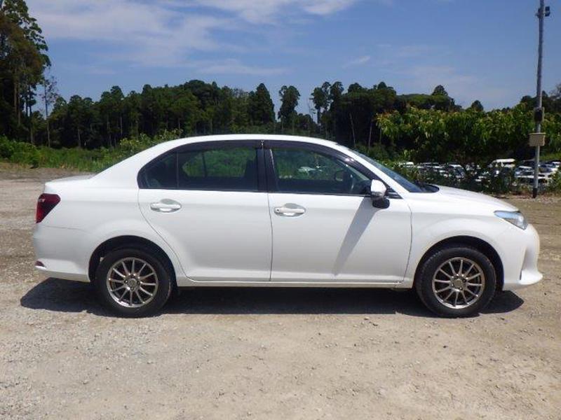 COROLLA AXIO
