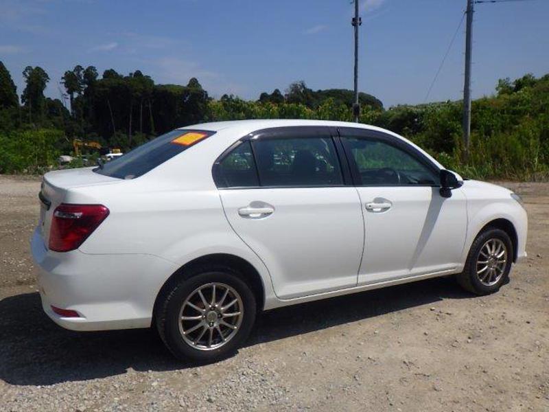 COROLLA AXIO