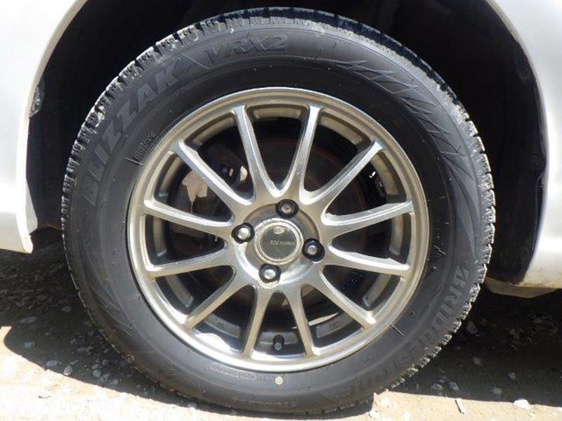 COROLLA AXIO