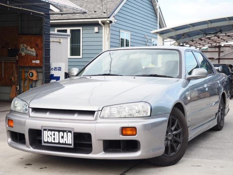 NISSAN SKYLINE
