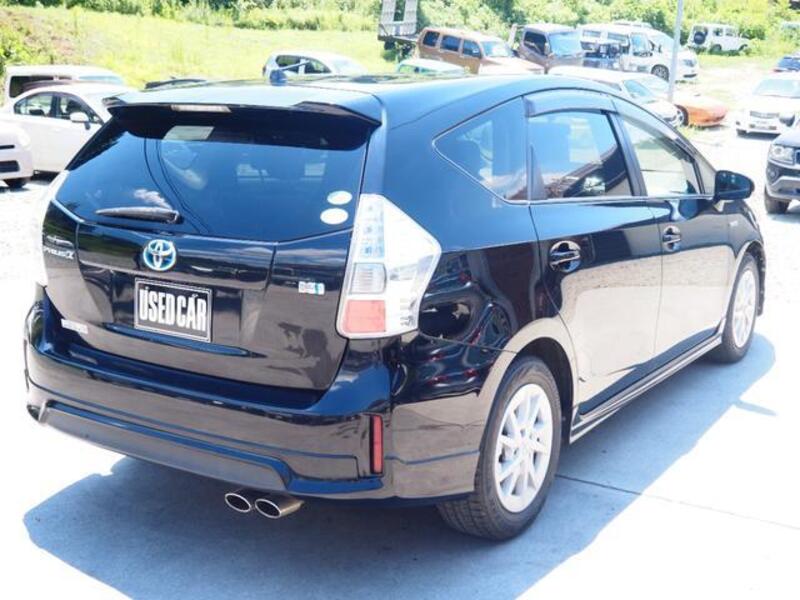 PRIUS ALPHA