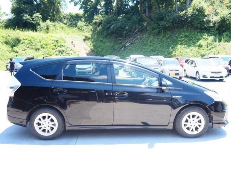 PRIUS ALPHA
