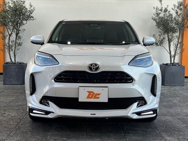 YARIS CROSS