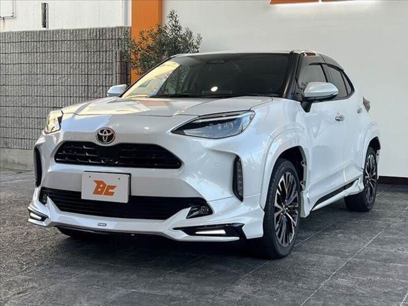YARIS CROSS