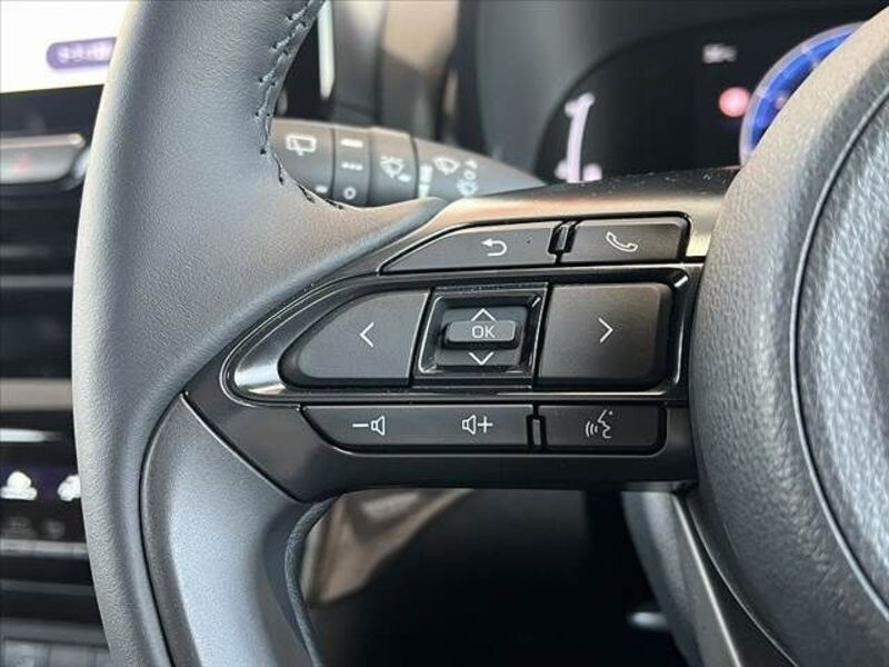 YARIS CROSS