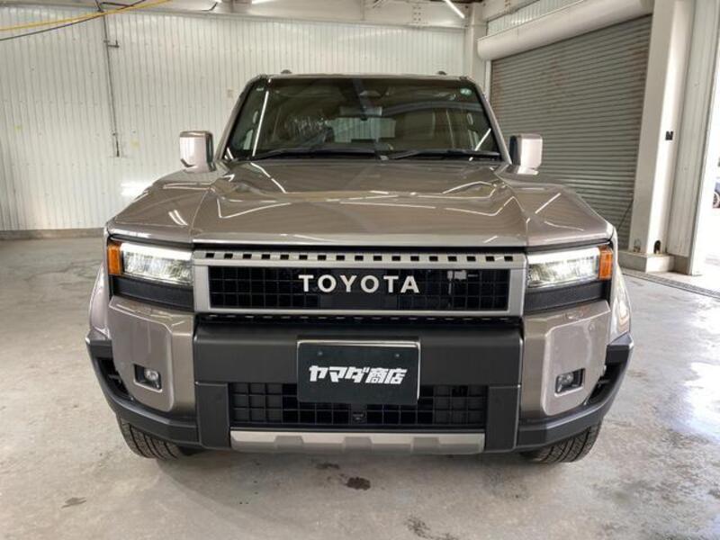 LAND CRUISER 250