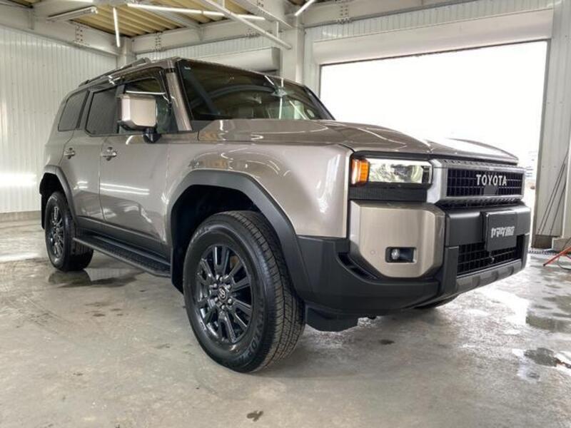 LAND CRUISER 250