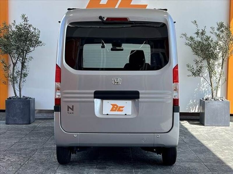 N-VAN
