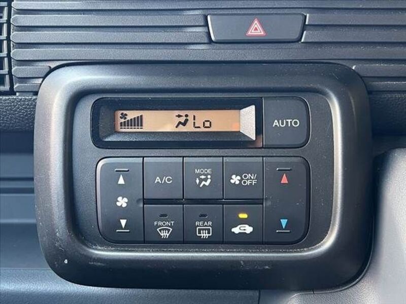 N-VAN