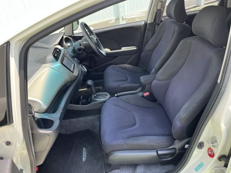 FIT HYBRID
