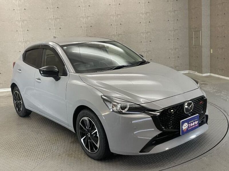 MAZDA2