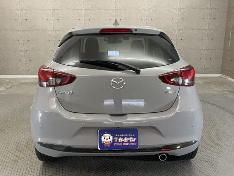 MAZDA2