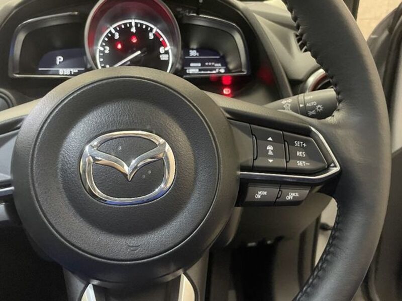 MAZDA2
