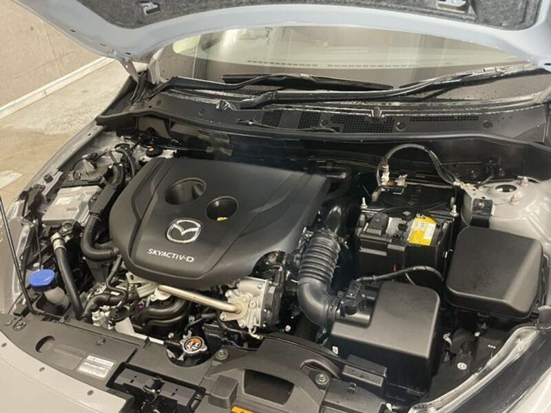 MAZDA2
