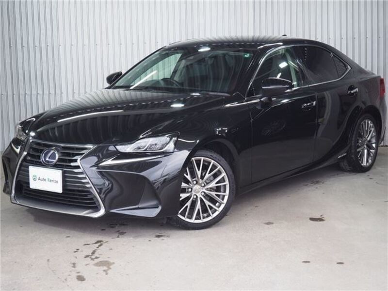 LEXUS IS