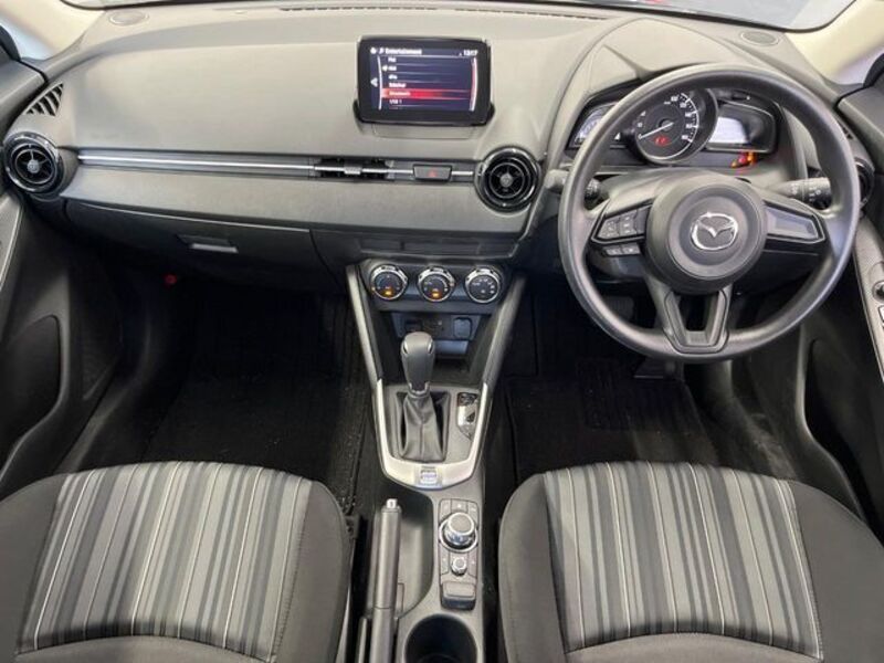 MAZDA2