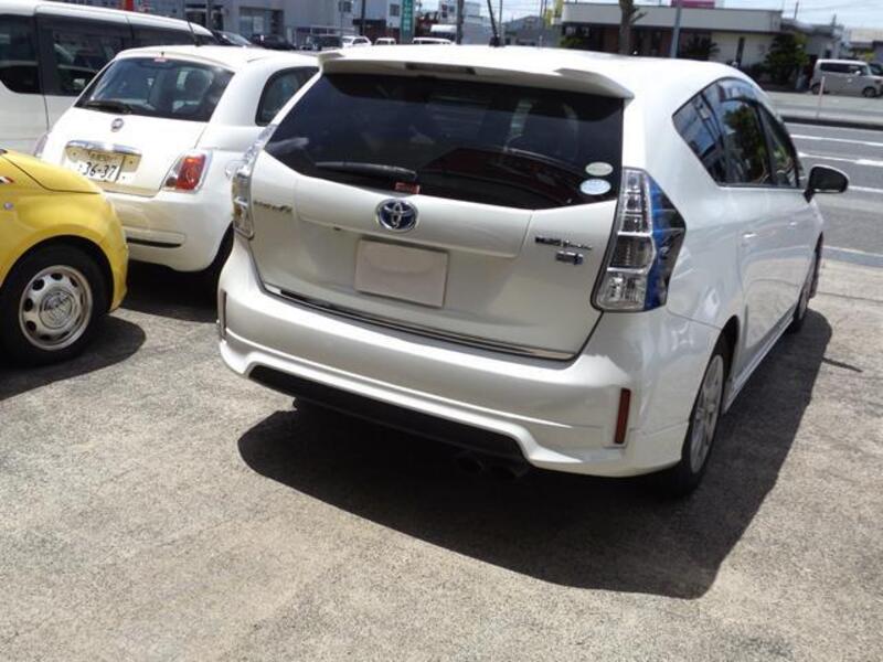 PRIUS ALPHA