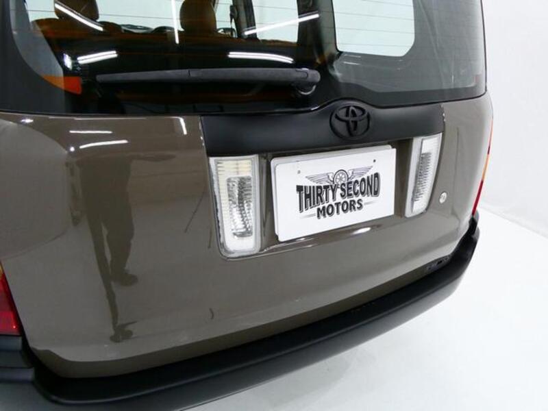 SUCCEED VAN
