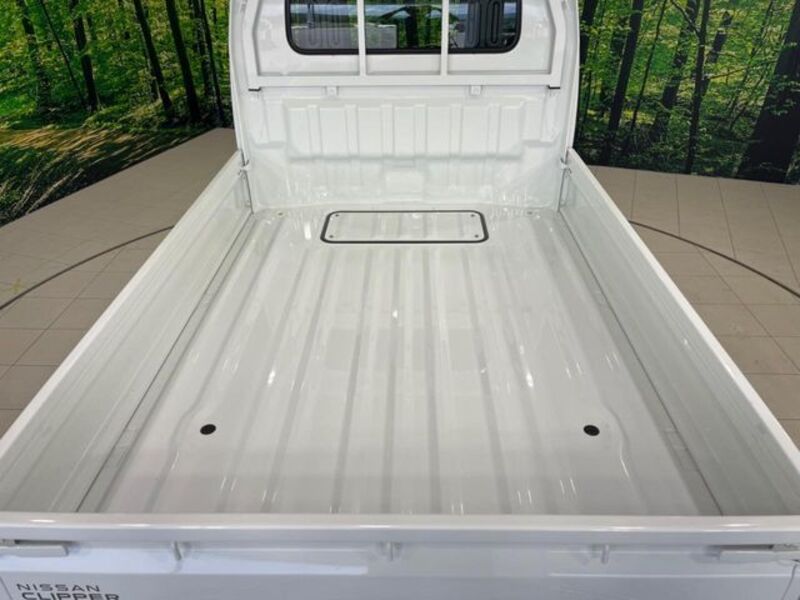 CLIPPER TRUCK