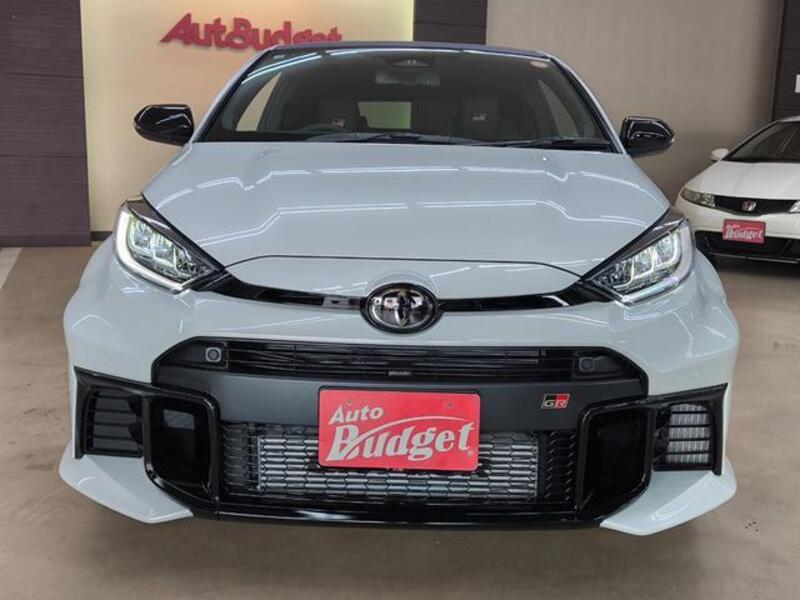 GR YARIS