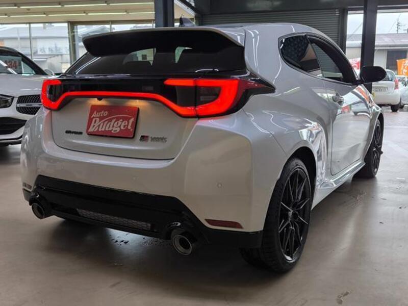 GR YARIS