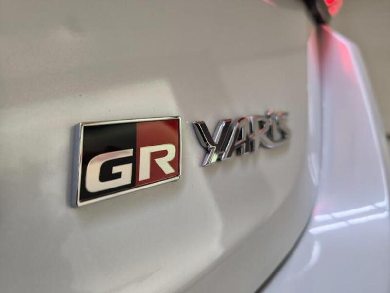 GR YARIS