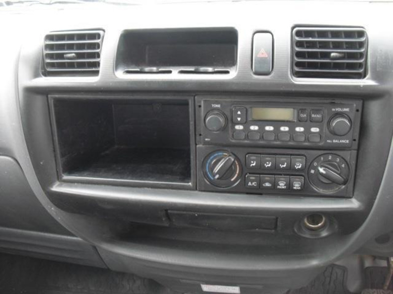 BONGO VAN
