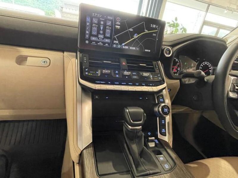 LAND CRUISER