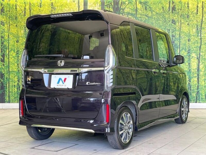 N BOX CUSTOM