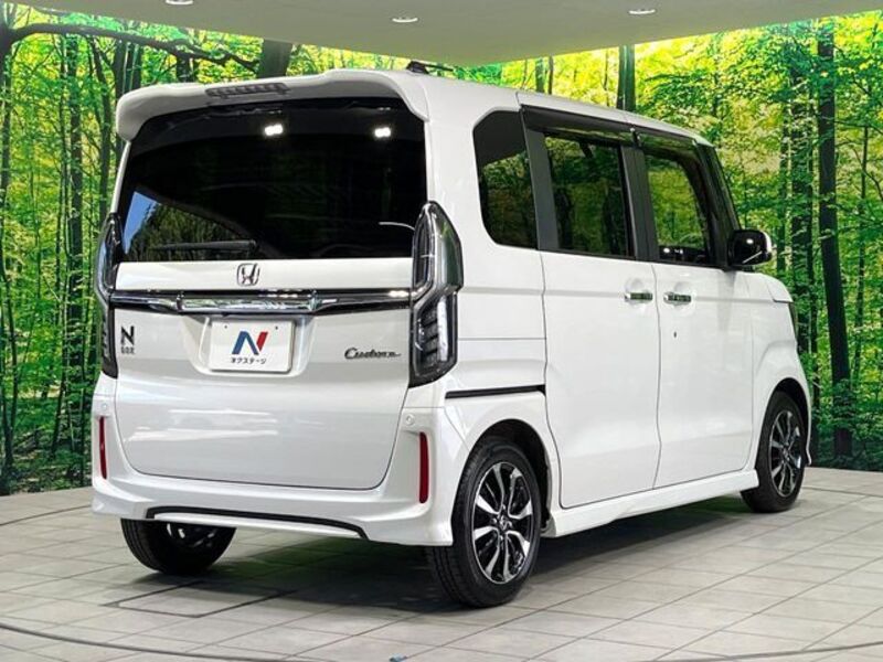 N BOX CUSTOM