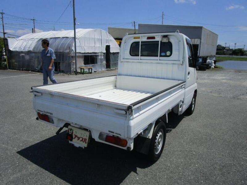 CLIPPER TRUCK