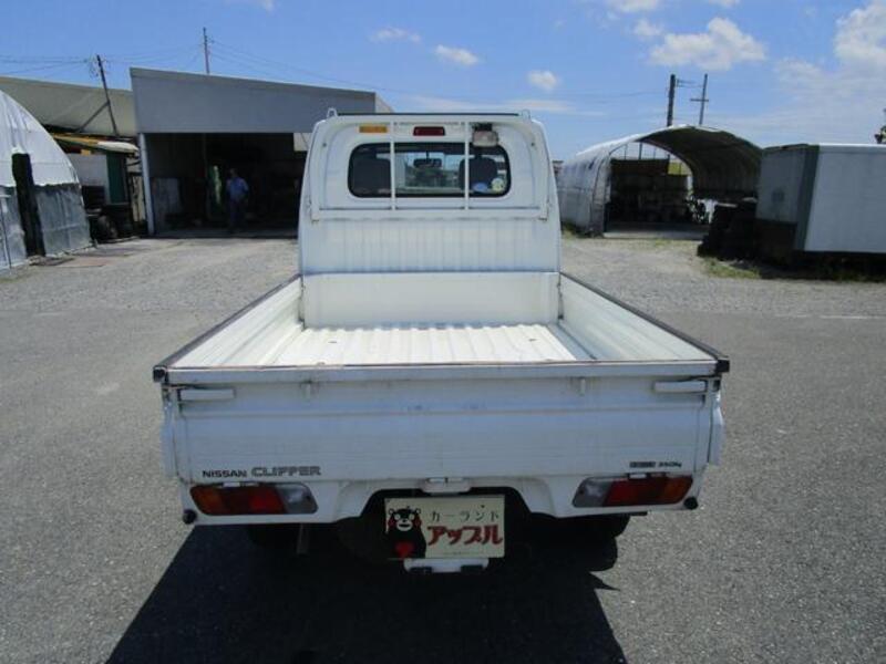 CLIPPER TRUCK