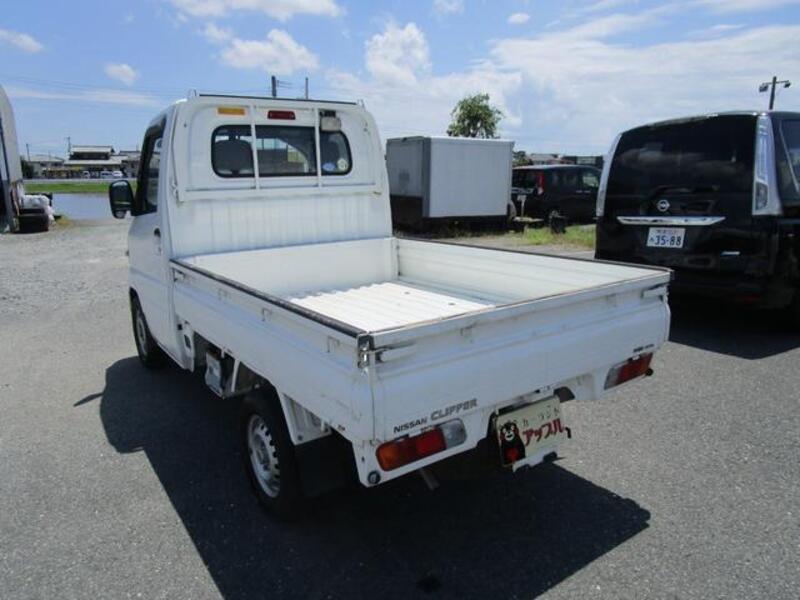 CLIPPER TRUCK