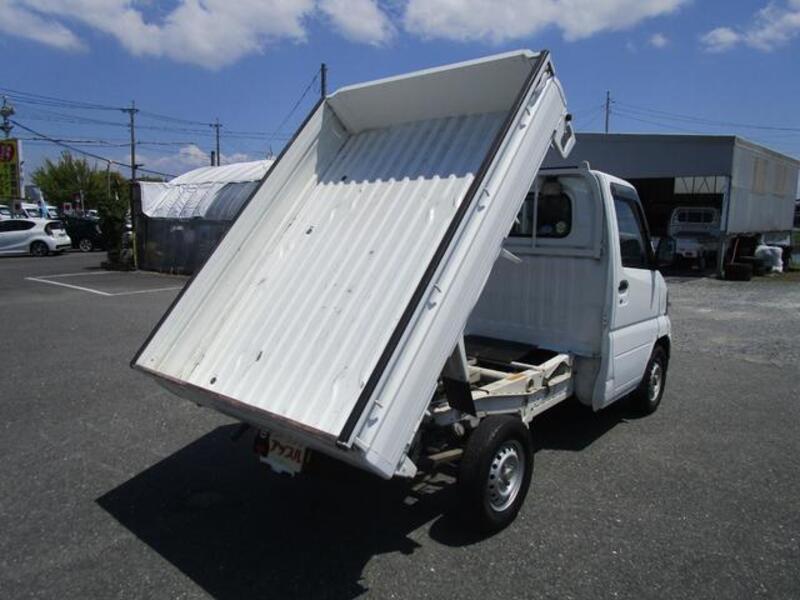 CLIPPER TRUCK