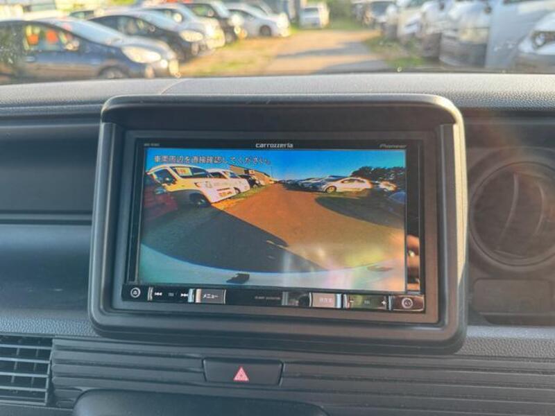 N-VAN
