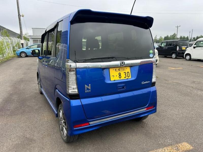 N BOX CUSTOM