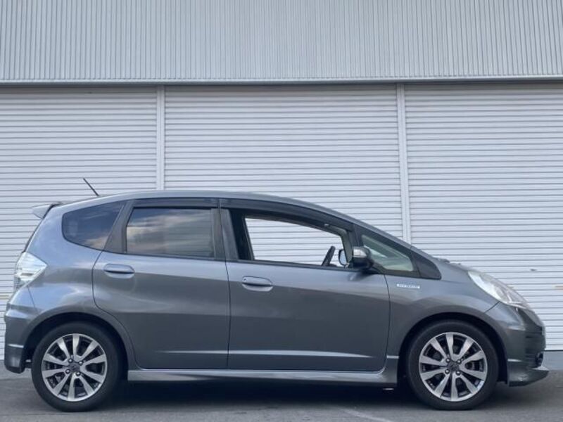 FIT HYBRID