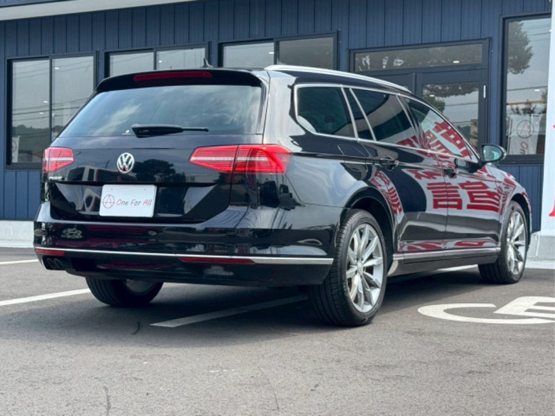 PASSAT VARIANT