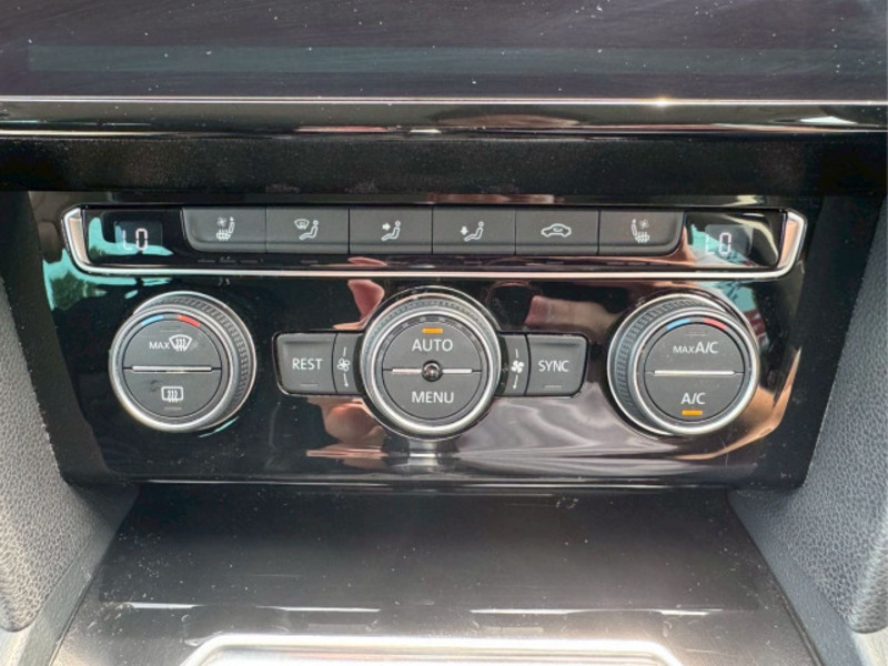 PASSAT VARIANT