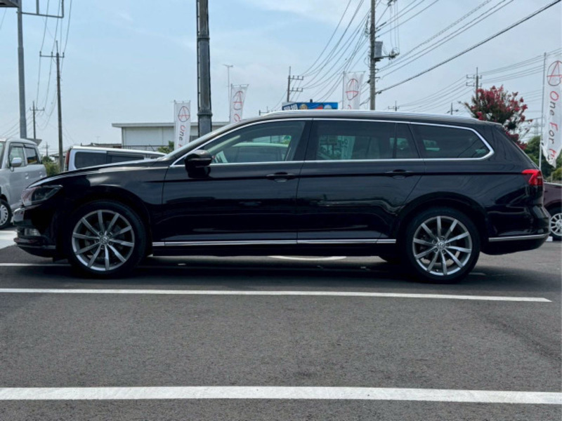 PASSAT VARIANT