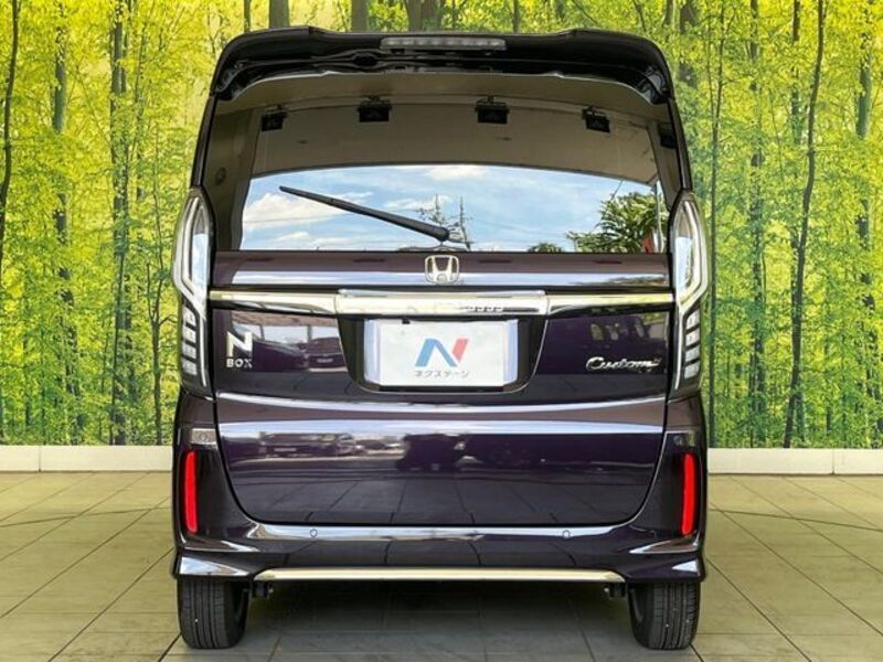 N BOX CUSTOM