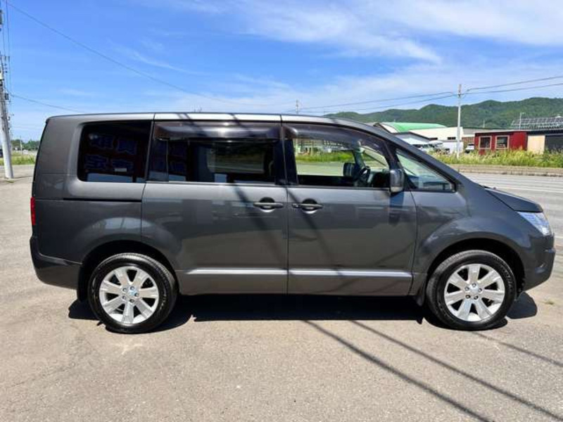 DELICA D5