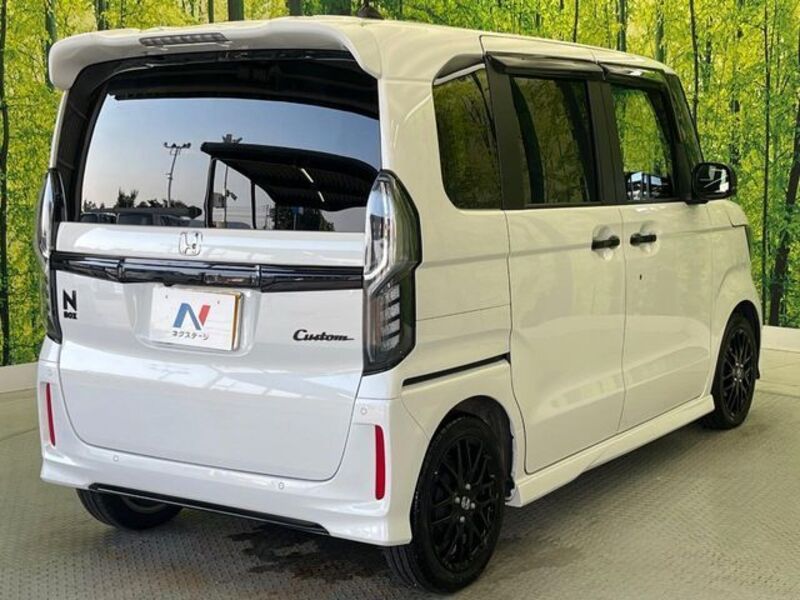 N BOX CUSTOM