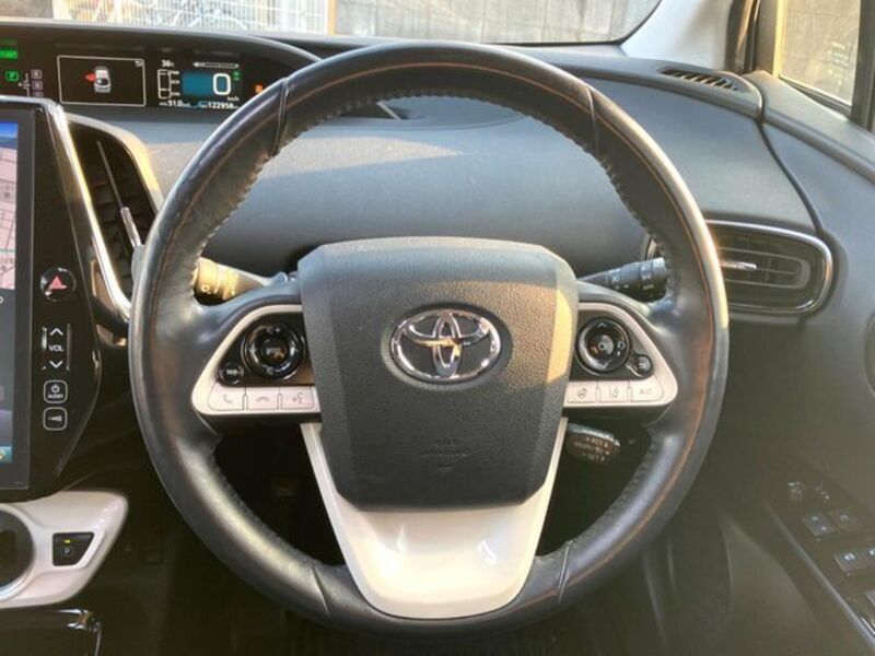 PRIUS PHV