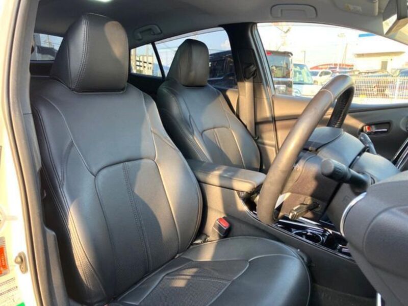 PRIUS PHV