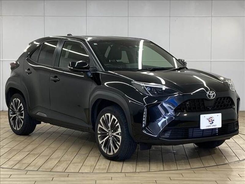 YARIS CROSS