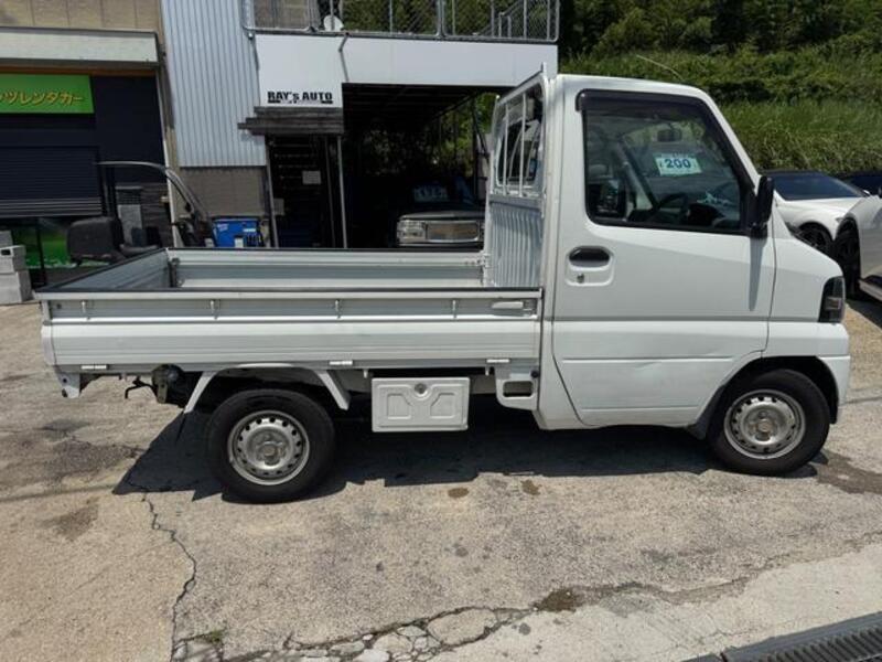 CLIPPER TRUCK